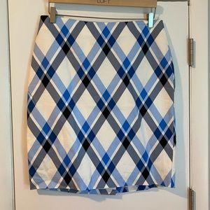 NWOT Blue & White Pattern Pencil Skirt